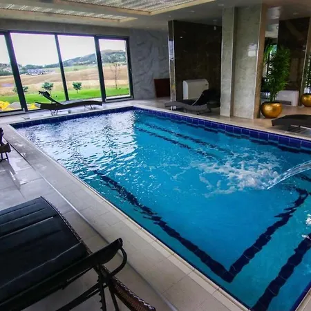 Hills Lux Mn شقة *